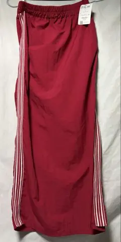 新品　ナイロンスカート