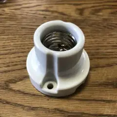 JET ホワイトソケット 300V 6A