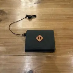 holo マルチウォレット オリーブ