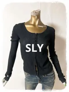 ☘️T17562☘️SLY FRONT HOOK RIB トップス F
