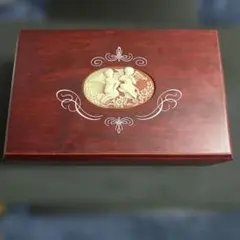 エンジェル彫刻の木製オルゴールボックスジャンク品