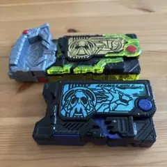 DXシャイニングホッパープログライズキー＆アサルトウルフプログライズキーセット