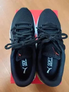 Puma Soft シューズ ブラック/ゴールド 25センチ箱あり