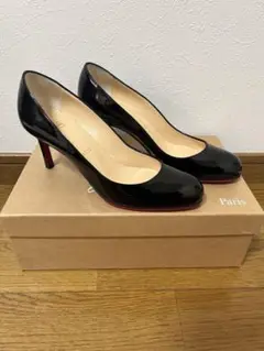 美品✨クリスチャンルブタン パンプス✨
