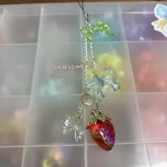 イチゴリボンストラップ