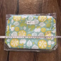 新品未使用　Milpoche フルーツ柄おむつポーチ