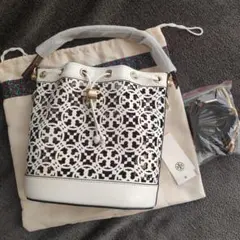 TORY BURCH Tモノグラム レザー バケットバッグ ホワイト