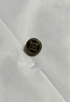 三井財閥三井グループ　社章ピンバッジ 三井財閥三井グループ 社章ピンバッジ - メルカリ
