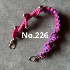 パラコード　ハンドストラップ　スマホストラップ　ハンドメイド　No.226