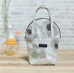 Item thumbnail for item 82c6c572-202b-4c4f-b521-2d63a4f58744