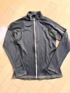 ピークパフォーマンス　R&D ストレッチ　グレー ジャケット