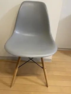 イームス　チェア　グレー