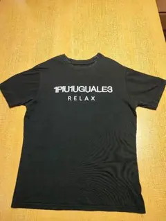 1PIU1UGUALE3 ウノピゥウノ ロゴ刺繍 Tシャツ 黒