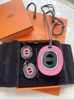 エルメス バッファローホーン ネックレスとピアス ピンク