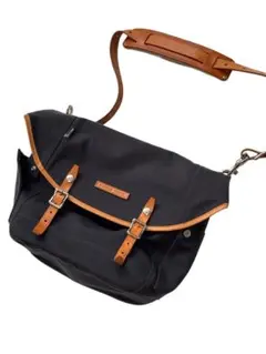 Item thumbnail for item e17805a7-0677-40fa-bbf3-945f82451394