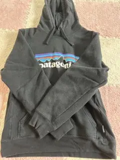 patagonia フード付きパーカー XS