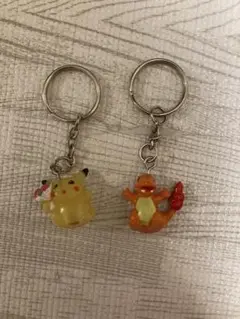 ピカチュウ リザードン ミニチュアキーホルダー