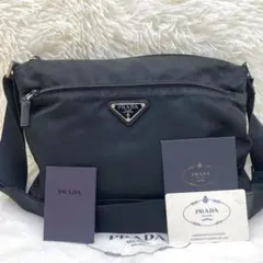美品✨ プラダ ショルダーバッグ カメラバッグ 三角プレート ブラック ネロ