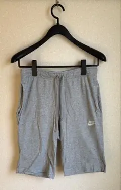 Nike ハーフパンツ　グレー
