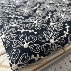 縦100cm×横95cm 刺繍生地