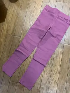 ピンク スキニーパンツ Mサイズ