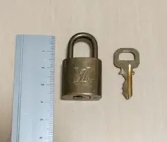 Item thumbnail for item 95a1a7c7-890b-453b-88b2-1acf43c8b85b