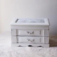 アンティーク　ジュエリーボックス　ホワイト