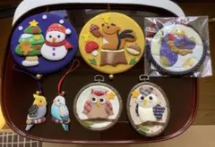 きめこみ プチタペストリーとストラップ