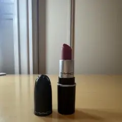 MAC リップスティック リトレントレスリーレッド
