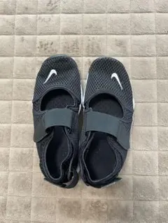 NIKE リトルリフト23.5cm