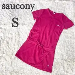 サッカニー　ランニングウェア　ワンピース　スポーツ　ジム　ピンク　ストレッチ　S
