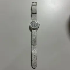 美品　TIMEX タイメックス TW2T96200 ホワイト 腕時計　箱なし