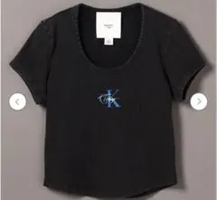 Mサイズ　Calvin Klein原宿 オープン限定　Tシャツ レディース