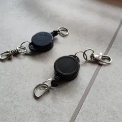 リールキーホルダー　紺色　黒色
