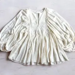 希少美品✨Chloe クロエ　シルク　クリンクル レース トリム ブラウス Chloe（シャツ/ブラウス(長袖/七分)）のフリマアイテム一覧