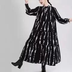 モノトーン ワンピース ティアード　黒　ゆったり　個性的　おしゃれ　モード系