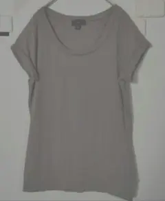 Tシャツ　グレージュ　サイズ14