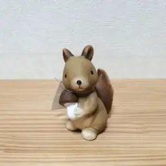 リス 陶器 置物