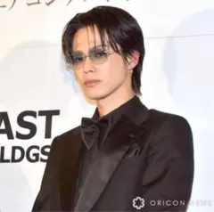 コムドット　やまと着用　リムレスサングラス