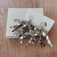 TOGA PULLA Leaf earrings