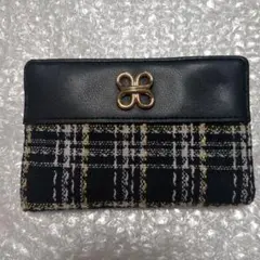 未使用 かわいい 2つ折り財布 ブラック系統 合皮