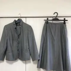 【美品です】レリアン　セットアップ　スカートスーツ　グレー