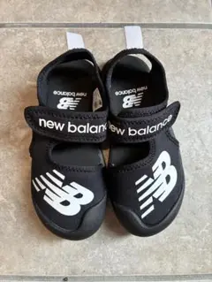 【美品】new balance サンダル（18cm）