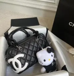 CHANEL ブラック キルティング バッグ ハローキティ付き