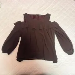 オフショルダー フリル ダークブラウン シャツ