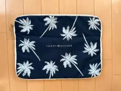 TOMMY HILFIGER ノートPCケース ヤシの木柄