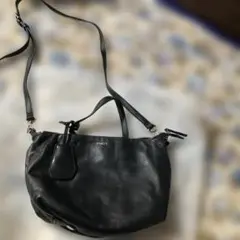 イザック黒 レザー ショルダーバッグ