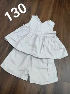 130サイズ グレー トップスとショートパンツセット　セットアップ