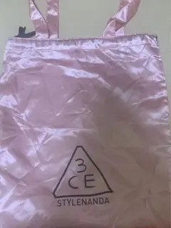 入手困難!3CE かばん