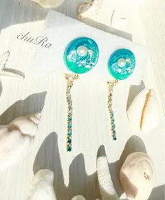 海　イルカ　イヤリング　ハンドメイド　レジン